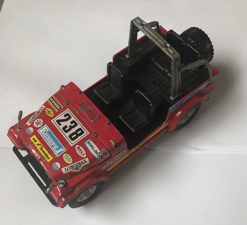 Burago jeep red diecast - ,