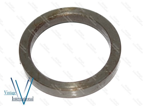 Transmission main shaft spacer - main,